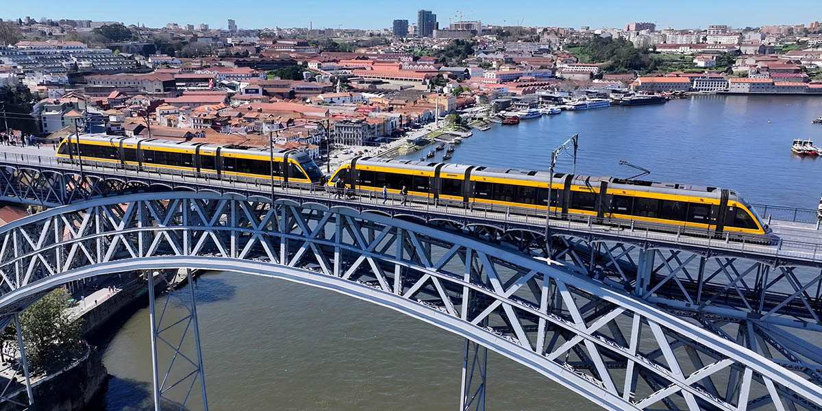 Discover the varied sides of Portugal, from major cities to tiny villages, and the railway route that connects them.