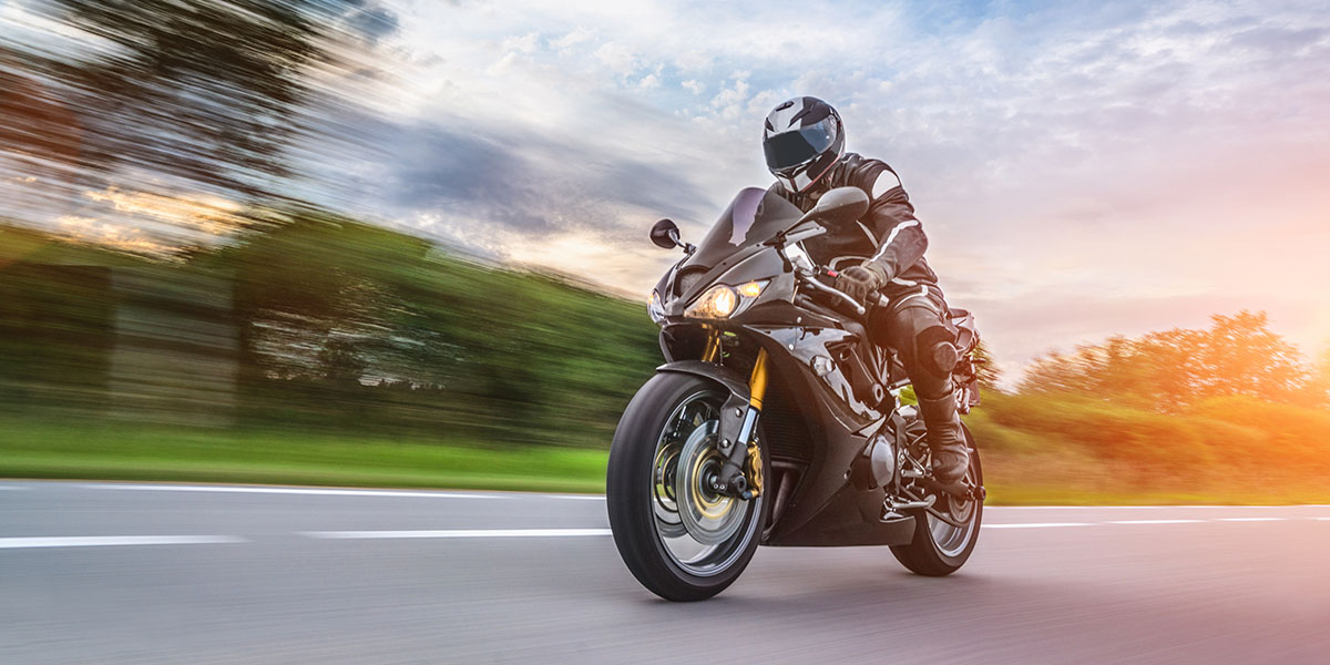Are you planning a motorcycle road trip this autumn? Discover 7 simple steps to plan a safe and enjoyable motorbike adventure.